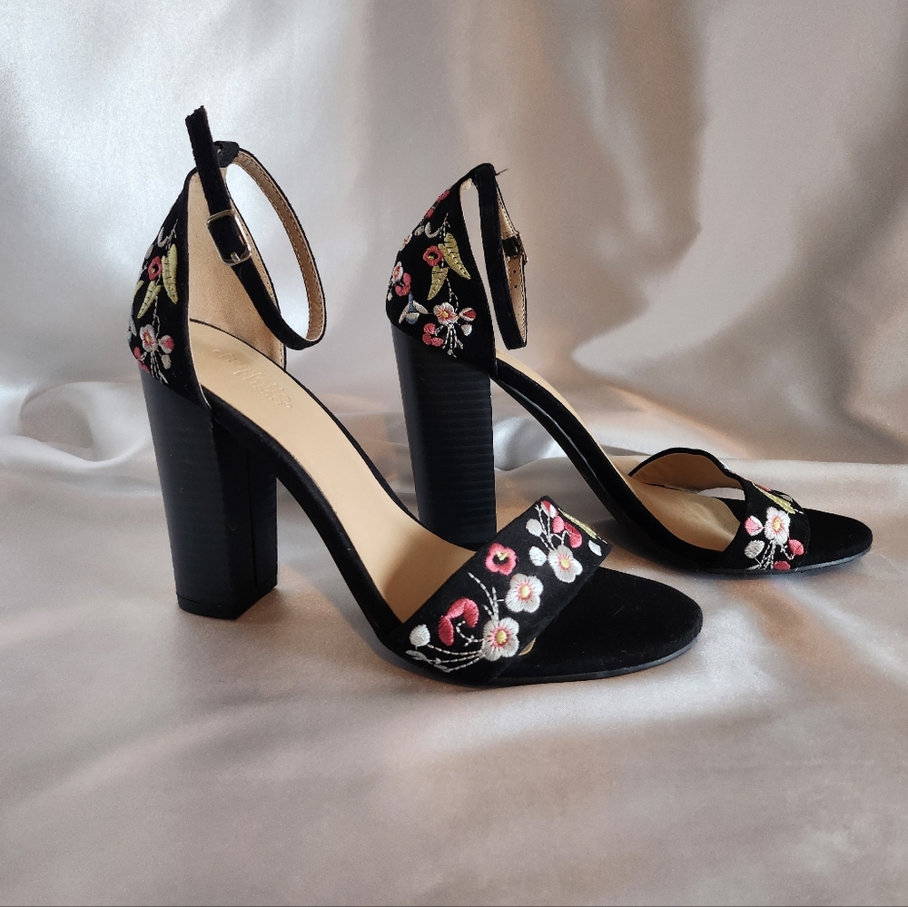 Charlotte Russe Embroidered Floral Faux Black Suede Heel.